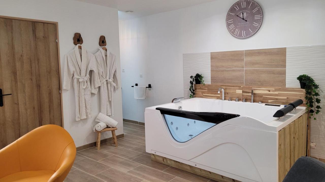 Studio Design Cocon Spa Prive A Deux Pas De Lille Bassee Buitenkant foto